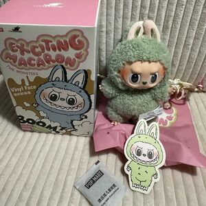 GREEN GRAPE - Exciting Macaron Series Labubu. Green.New. Box opened to verify.
